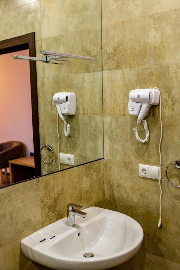 Hotel Shengen Шенген Оновлений Кропивницкий Экстерьер фото
